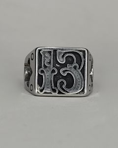 Anel Quadrado Sexta Feira Treze Aço