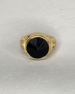 Anel Redondo Gravura indiana Pedra Preta Aço Gold