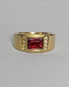Anel Relevo 4 Strass Pedra Vermelha 6x8mm Aço Gold