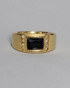 Anel Relevo 4 Strass Pedra Preta 6x8mm Aço Gold