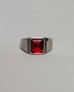 Anel Reino Maia liso Pedra Vermelha 8x10mm Aço