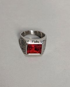 Anel Reino Maia Pedra Vermelha 13x10mm Aço