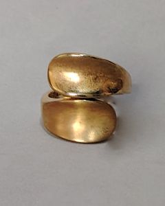 Anel Duas Folhas Côncavas Aço Gold