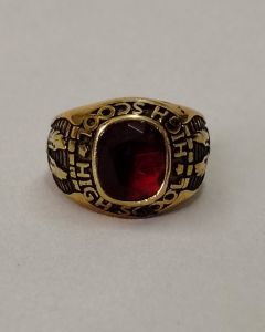 Anel High School Pedra Vermelha Aço Gold