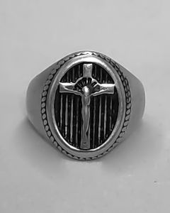 Anel Jesus na Cruz Oval Aço